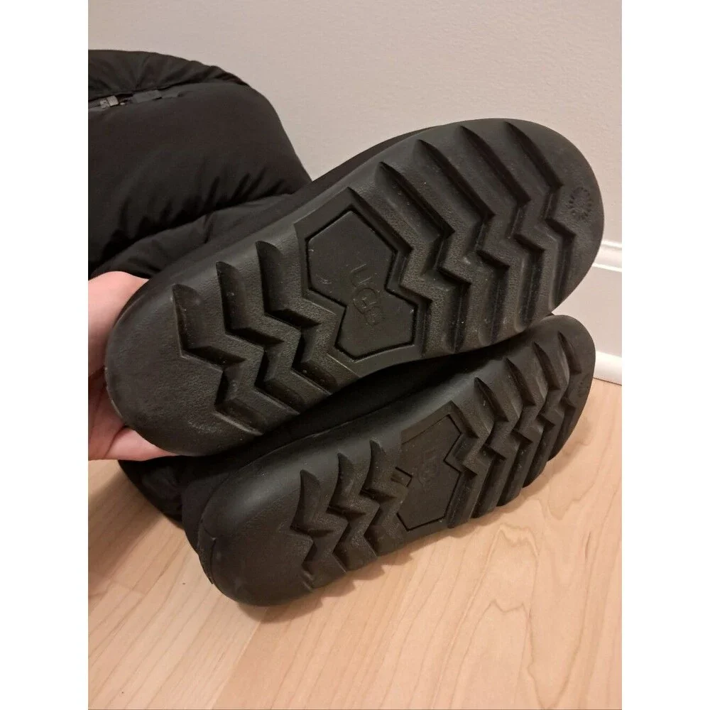 UGG very nice
